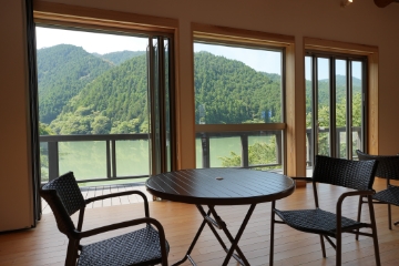 奥物部ふるさと物産館